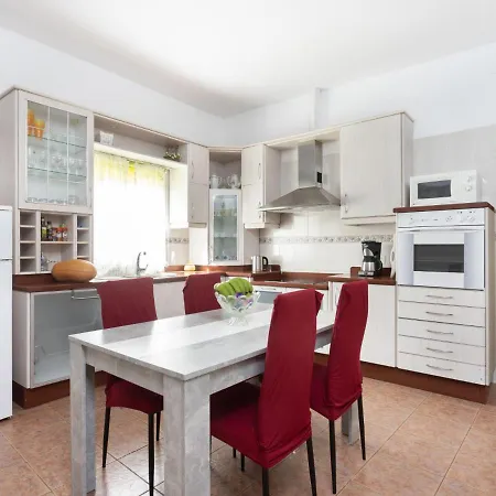 Barreto By Interhome Nyaraló